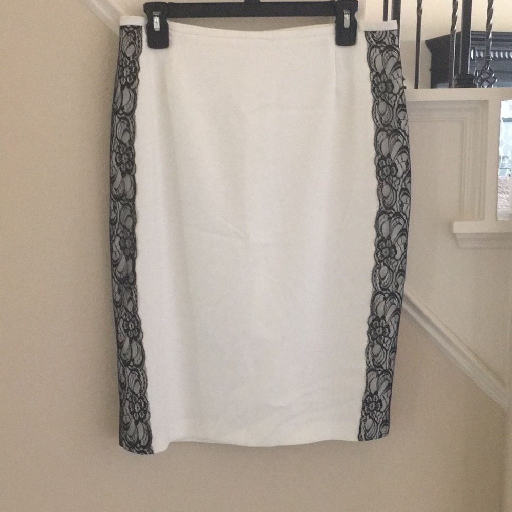 Isabella white and black lace skirt
